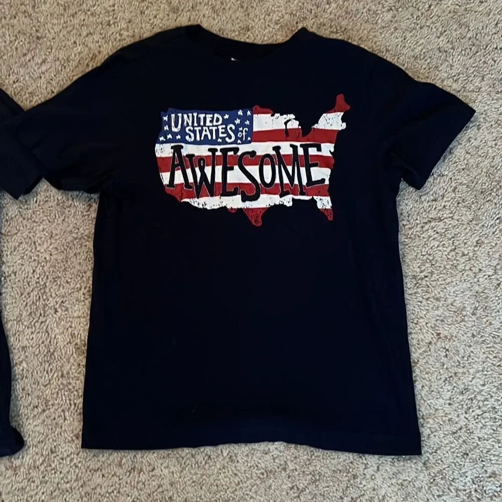 🇺🇸 2 USA Shirts kids size 10 (medium) 🇺🇸